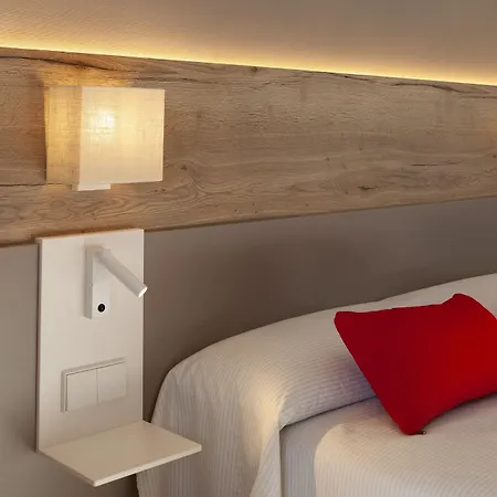 Montecarlo & Wellness 4* Росас