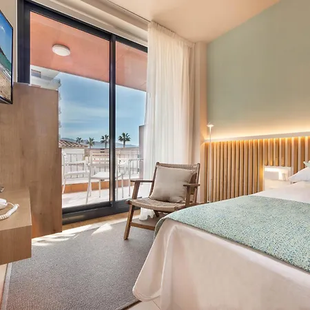 Montecarlo & Wellness מלון