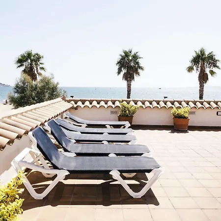 Montecarlo & Wellness מלון