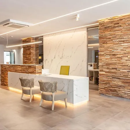 Отель Montecarlo & Wellness 4*