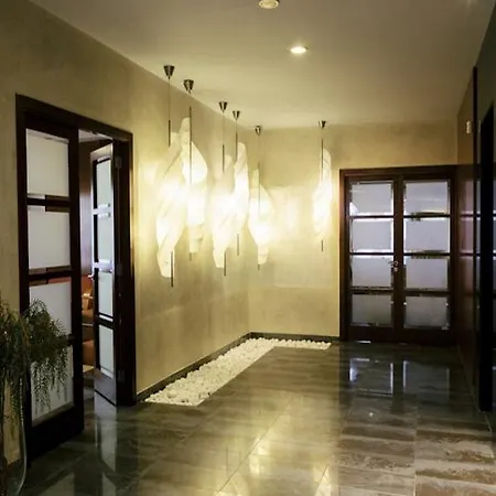 Montecarlo & Wellness Отель