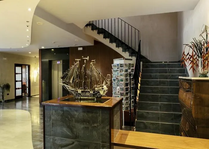 Montecarlo & Wellness 4* Roses